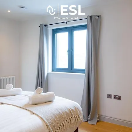 Dashing 2 Bedroom Duplex Apartment, Free Parking Shrewsbury Exterior photo