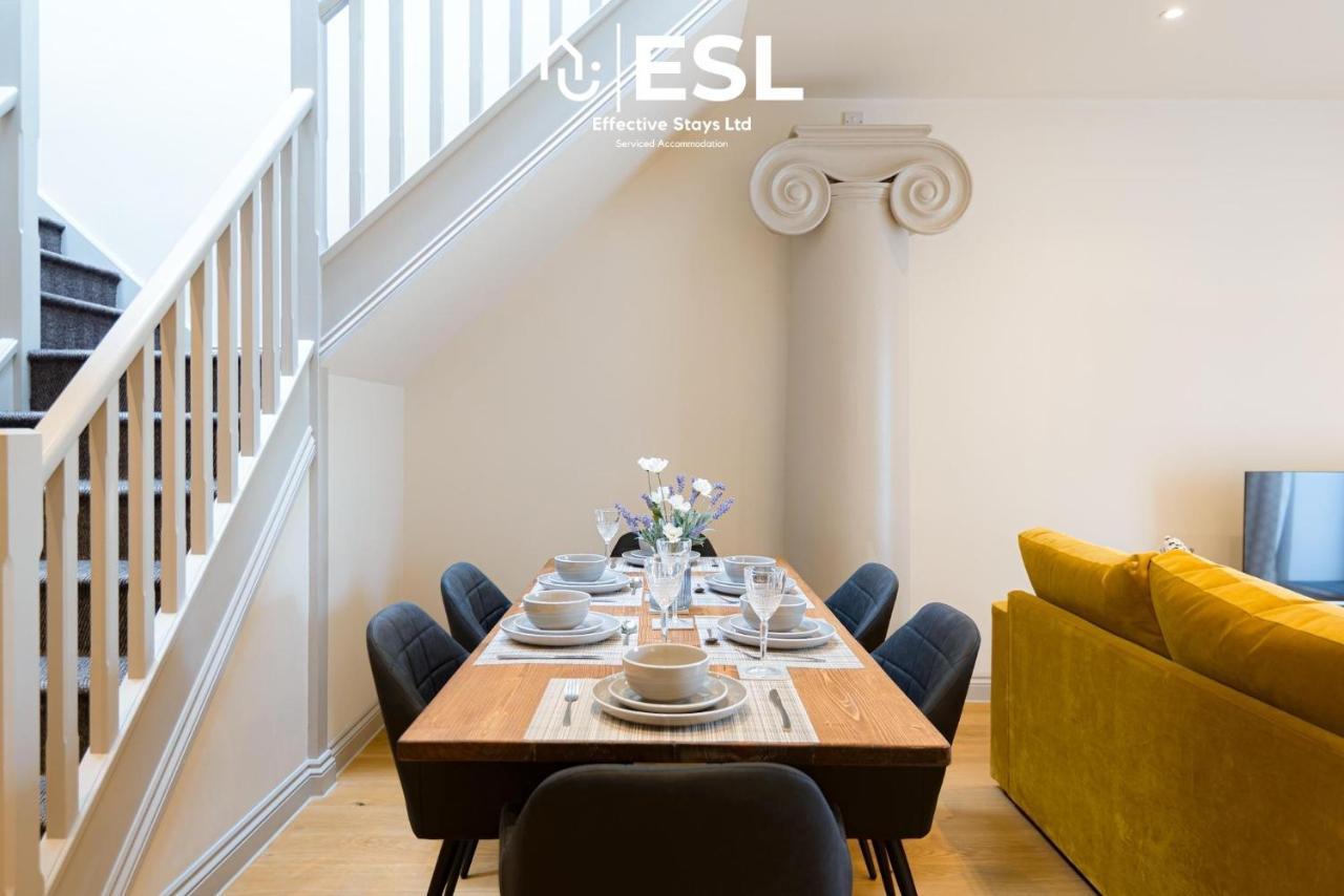 Dashing 2 Bedroom Duplex Apartment, Free Parking