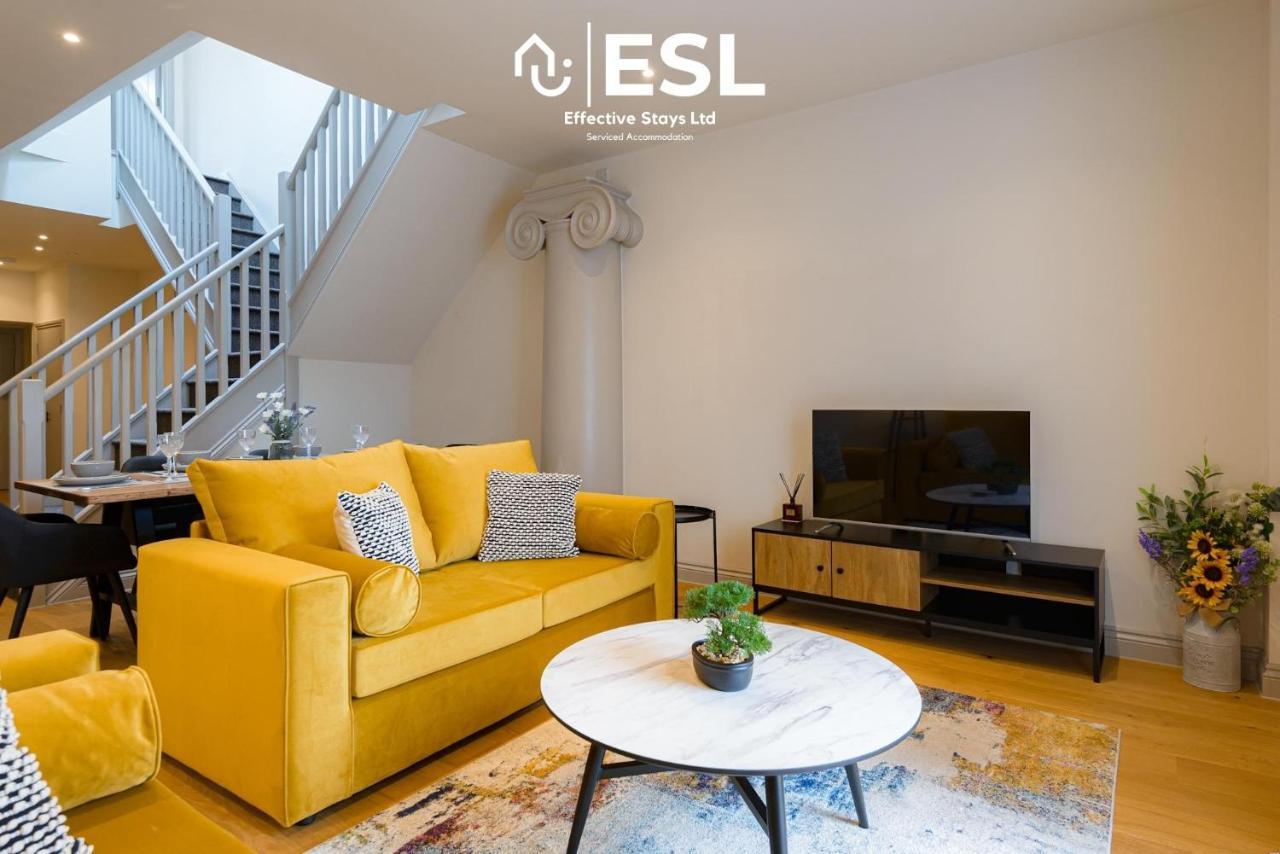 Dashing 2 Bedroom Duplex Apartment, Free Parking
